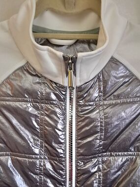 Sunice Ella Women's Thermal Hybrid Jacket Medium Full Zip Silver/White EUC